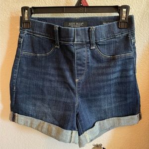 Judy blue pull on Jean shorts size small